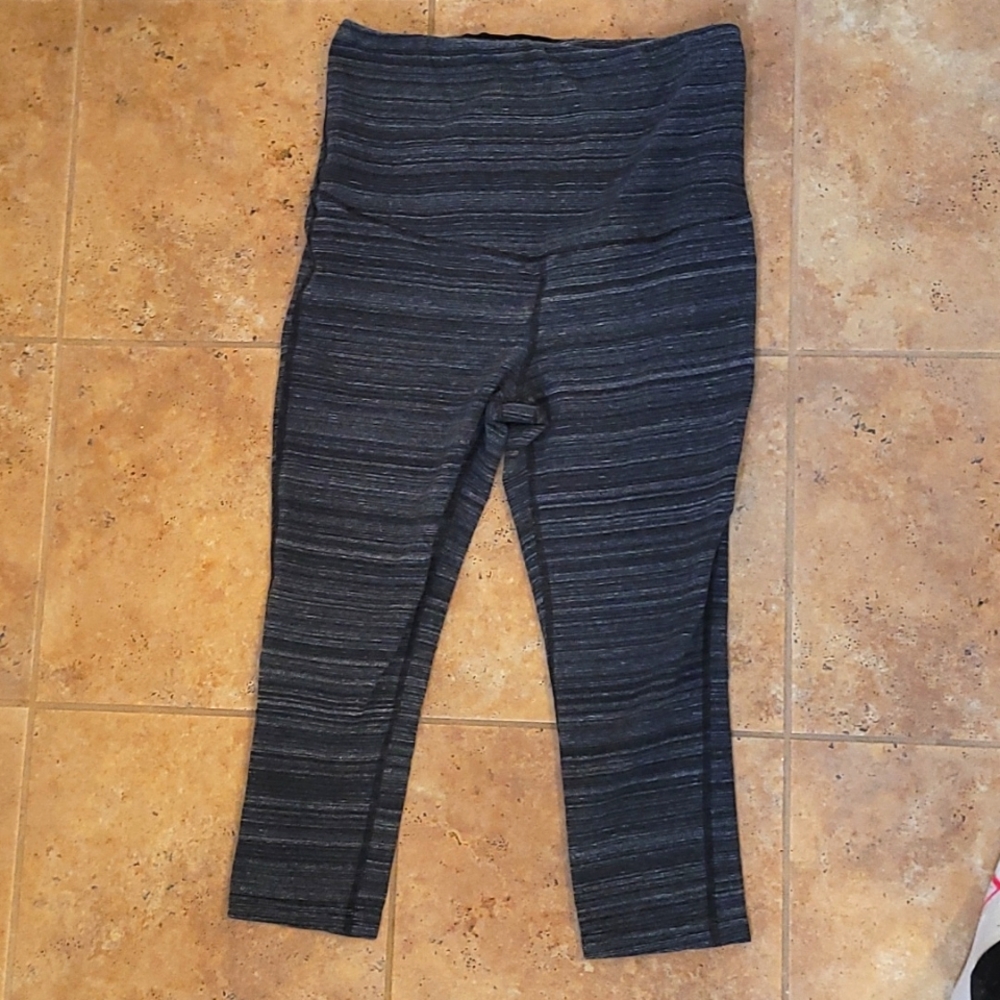 Maternity workout leggings